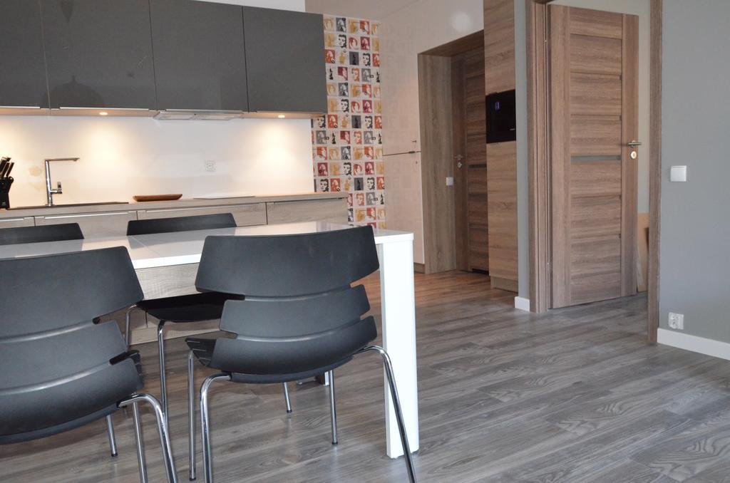 Apartament 303 Z Garazem Osiedle Polanki Kolobrzeg Oda fotoğraf